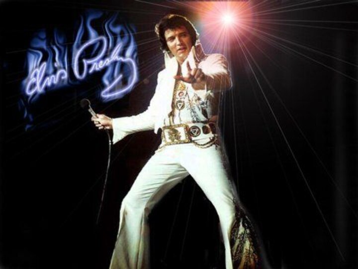 Обложка дебютного сингла «That’s All Right» на Sun Records Обложка дебютного альбома «Elvis Presley»