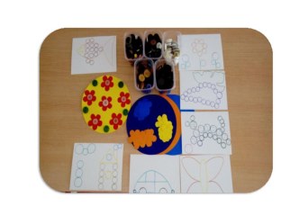 Развивающая игра Рисуем пуговицами материал (старшая, подготовительная группа) по теме